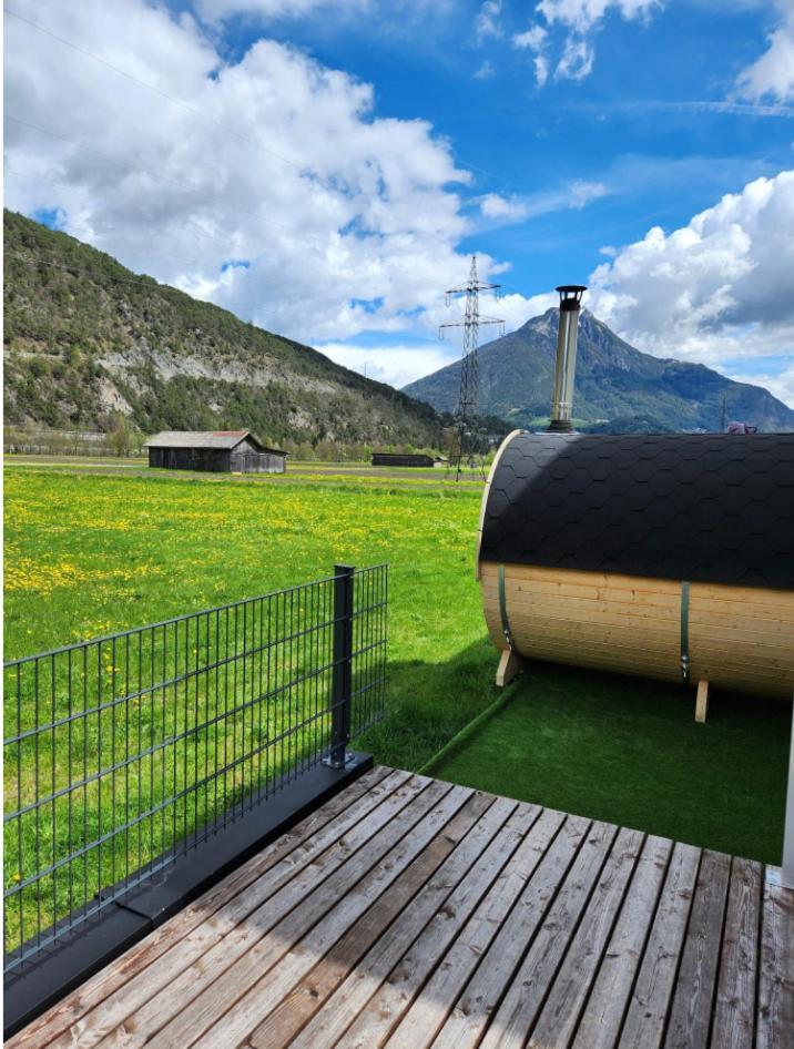 Deluxefort Fuer 10 Gaeste Mit Eigenem Whirlpool Und Fasssauna 伊姆斯特 外观 照片